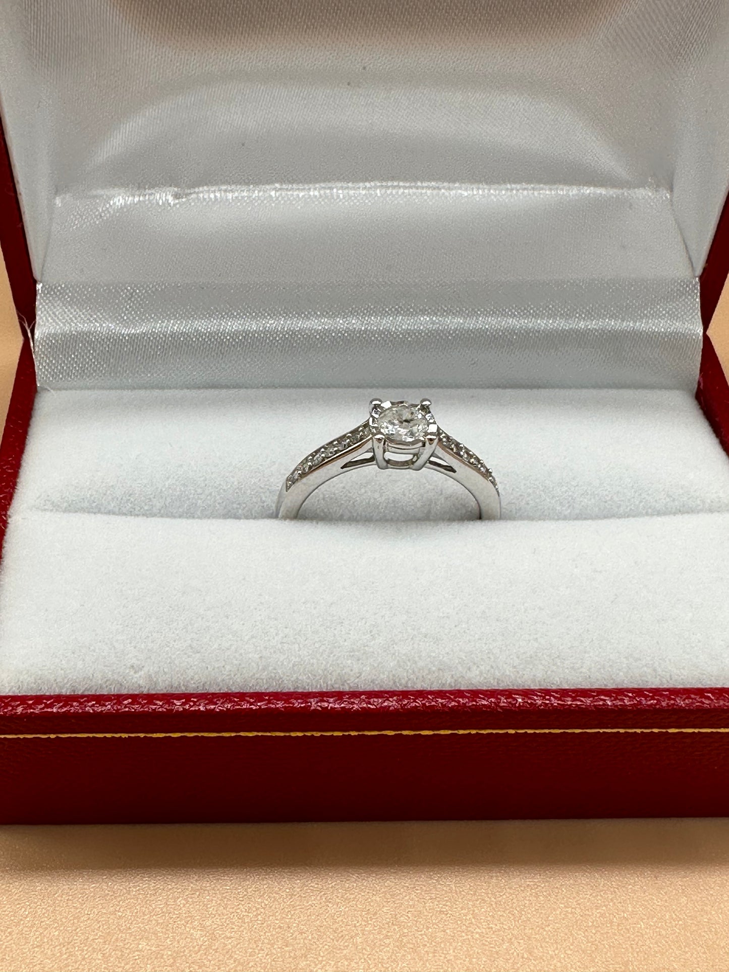 ANILLO DE DIAMANTE