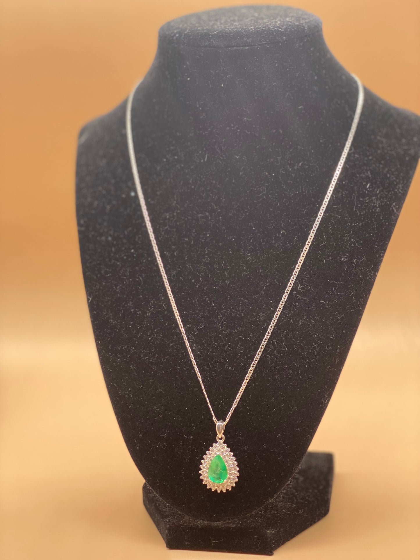 CADENA DE ESMERALDA “ ÚNICA”