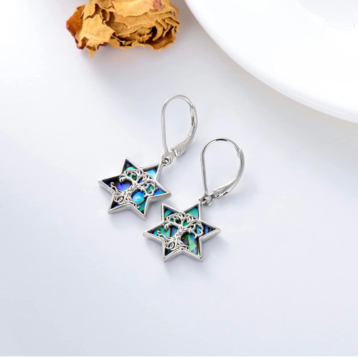 PLANTADA JUNTO A CORRIENTE